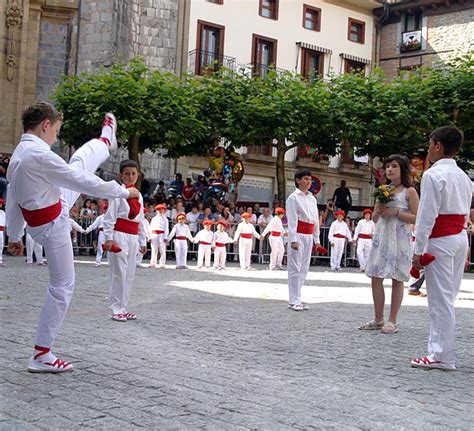 Las mejores fiestas en Hernani: Una guía para no perderte nada